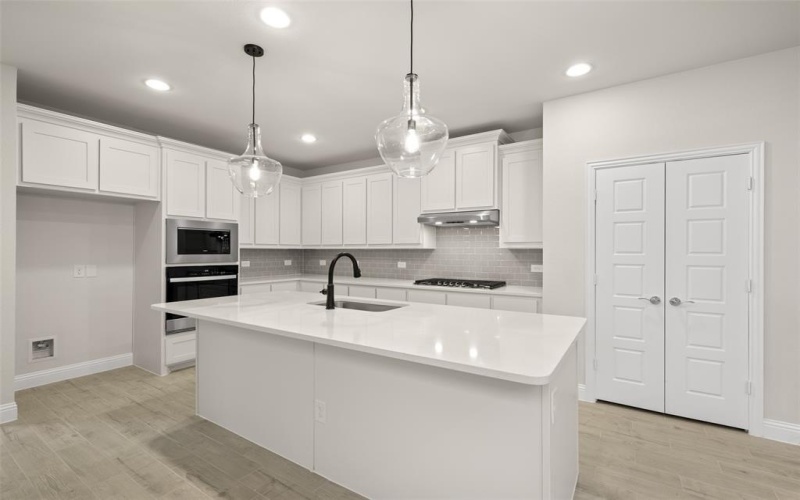2833 Livestock, Midlothian, TX 76065, 3 Bedrooms Bedrooms, ,2 BathroomsBathrooms,Residential,For Sale,2833 Livestock,20830784