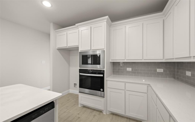 2833 Livestock, Midlothian, TX 76065, 3 Bedrooms Bedrooms, ,2 BathroomsBathrooms,Residential,For Sale,2833 Livestock,20830784