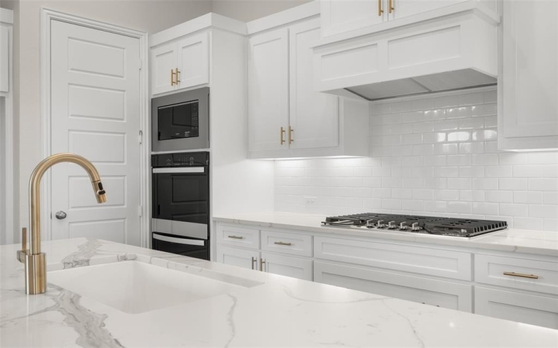 2300 Knapp Trail, Mansfield, TX 76063, 4 Bedrooms Bedrooms, ,3 BathroomsBathrooms,Residential,For Sale,2300 Knapp Trail,20835165
