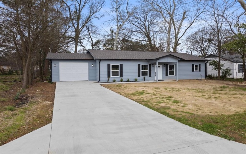 516 Elm Street, Pittsburg, TX 75686, 3 Bedrooms Bedrooms, ,2 BathroomsBathrooms,Residential,For Sale,516 Elm Street,20835470