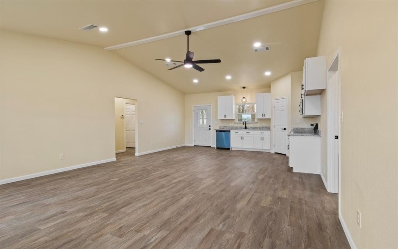 516 Elm Street, Pittsburg, TX 75686, 3 Bedrooms Bedrooms, ,2 BathroomsBathrooms,Residential,For Sale,516 Elm Street,20835470