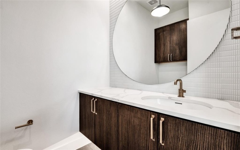 6923 Inverness Lane, Dallas, TX 75214, 5 Habitaciones Habitaciones , ,6 BañosBaños,Residential,En Venta,6923 Inverness Lane,20835725