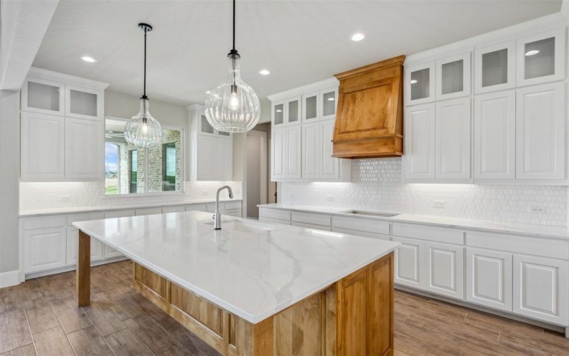 1027 Estancia Boulevard, Weatherford, TX 76088, 4 Bedrooms Bedrooms, ,3 BathroomsBathrooms,Residential,For Sale,1027 Estancia Boulevard,20835938