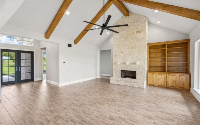 1027 Estancia Boulevard, Weatherford, TX 76088, 4 Bedrooms Bedrooms, ,3 BathroomsBathrooms,Residential,For Sale,1027 Estancia Boulevard,20835938