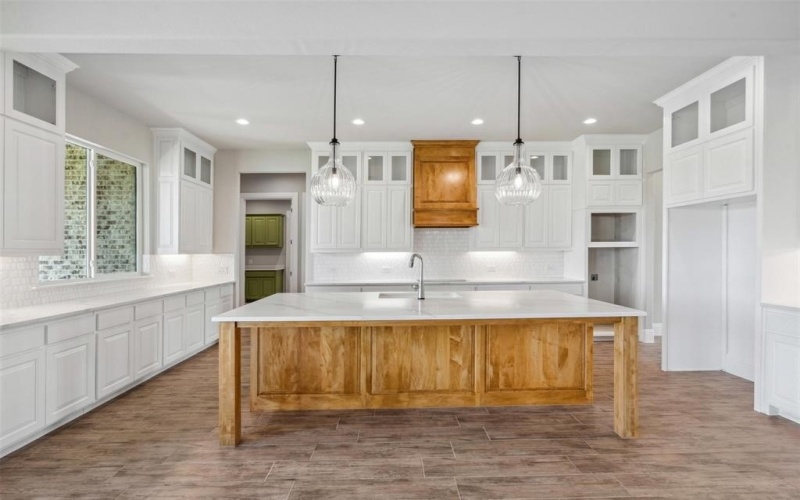 1027 Estancia Boulevard, Weatherford, TX 76088, 4 Bedrooms Bedrooms, ,3 BathroomsBathrooms,Residential,For Sale,1027 Estancia Boulevard,20835938
