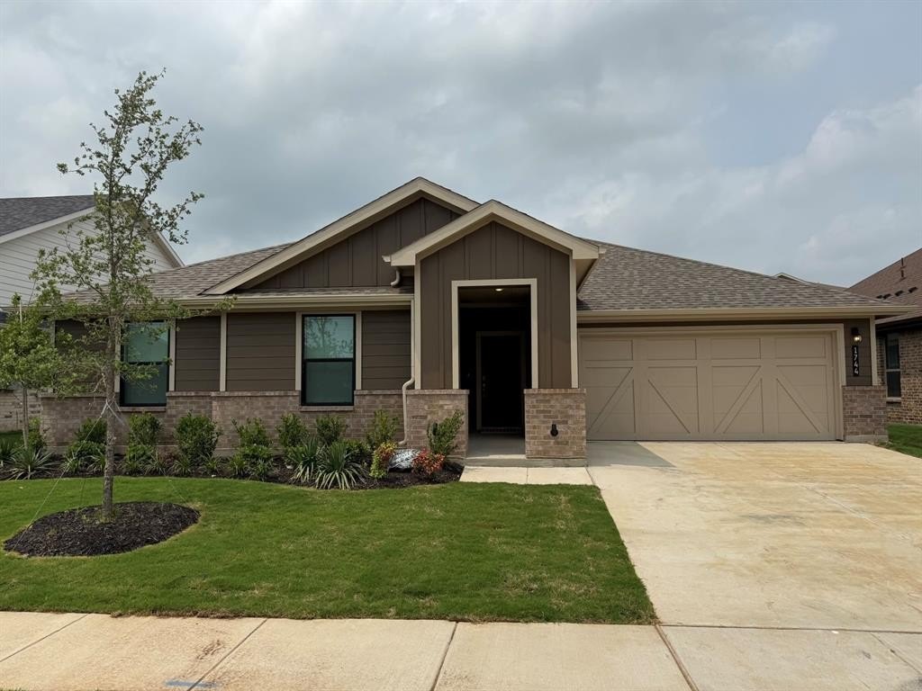 1744 RIVER BEND Road, Burleson, TX 76028, 4 Habitaciones Habitaciones , ,2 BañosBaños,Residential,En Venta,1744 RIVER BEND Road,20836104