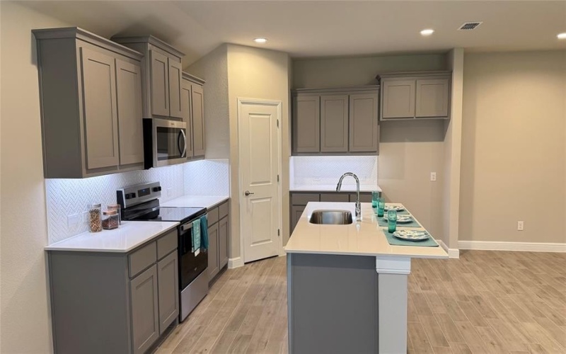 1744 RIVER BEND Road, Burleson, TX 76028, 4 Habitaciones Habitaciones , ,2 BañosBaños,Residential,En Venta,1744 RIVER BEND Road,20836104
