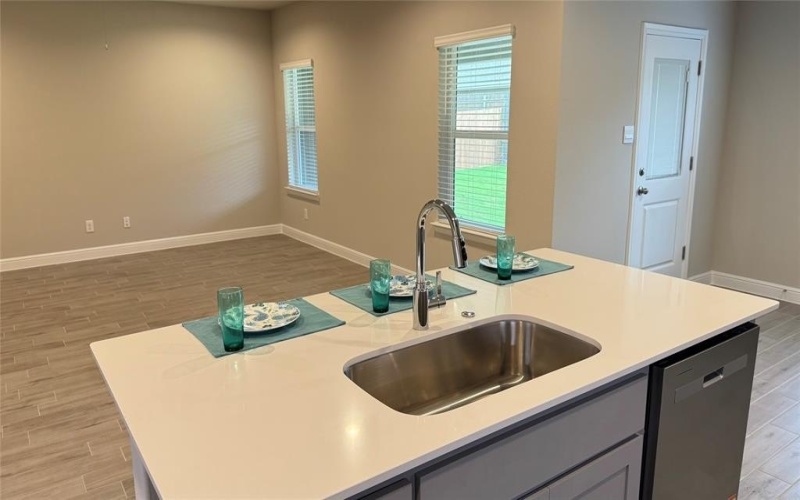 1744 RIVER BEND Road, Burleson, TX 76028, 4 Habitaciones Habitaciones , ,2 BañosBaños,Residential,En Venta,1744 RIVER BEND Road,20836104