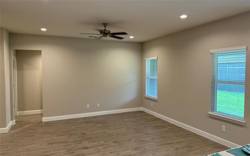 1744 RIVER BEND Road, Burleson, TX 76028, 4 Habitaciones Habitaciones , ,2 BañosBaños,Residential,En Venta,1744 RIVER BEND Road,20836104
