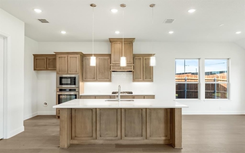 5904 Foxtail Drive, Denton, TX 76226, 4 Bedrooms Bedrooms, ,3 BathroomsBathrooms,Residential,For Sale,5904 Foxtail Drive,20834397