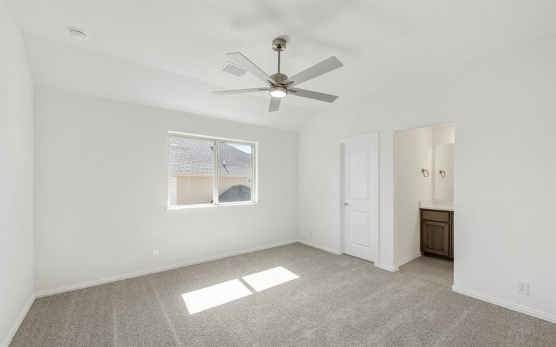 5904 Foxtail Drive, Denton, TX 76226, 4 Bedrooms Bedrooms, ,3 BathroomsBathrooms,Residential,For Sale,5904 Foxtail Drive,20834397