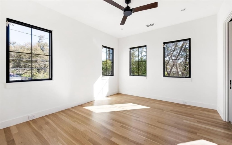 4107 Hawthorne Avenue, Dallas, TX 75219, 3 Habitaciones Habitaciones , ,3 BañosBaños,Residential,En Venta,4107 Hawthorne Avenue,20834497