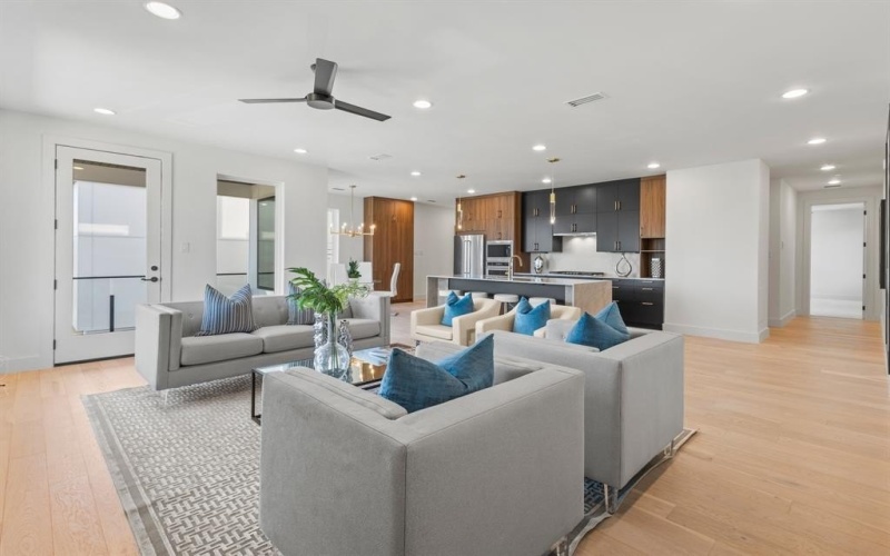 1432 Canada Drive, Dallas, TX 75212, 4 Bedrooms Bedrooms, ,3 BathroomsBathrooms,Residential,For Sale,1432 Canada Drive,20834701