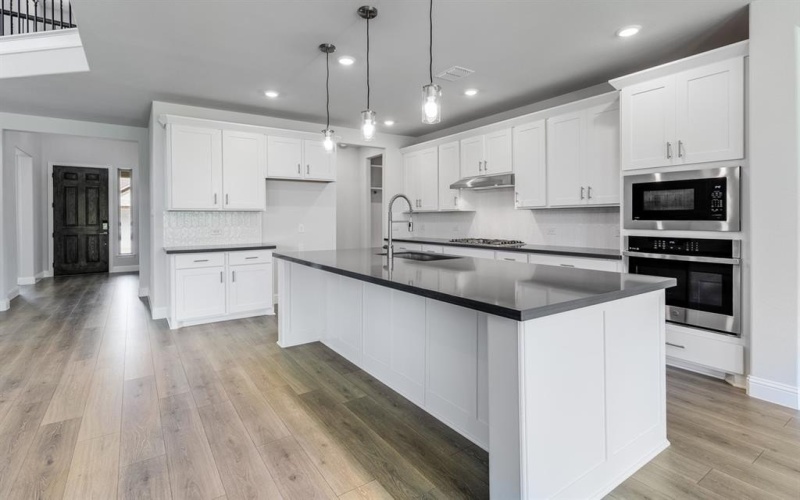 2220 Esher Drive, Little Elm, TX 75068, 4 Habitaciones Habitaciones , ,5 BañosBaños,Residential,En Venta,2220 Esher Drive,20837585