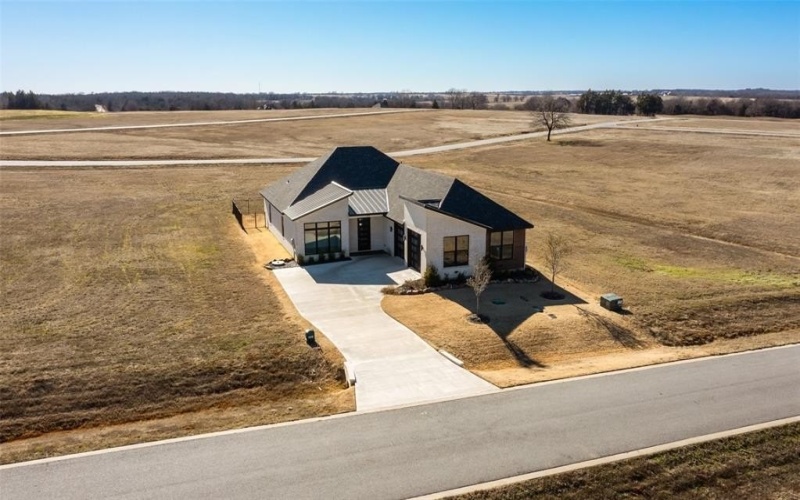 186 Desert Mountain Drive, Gordonville, TX 76245, 3 Bedrooms Bedrooms, ,2 BathroomsBathrooms,Residential,For Sale,186 Desert Mountain Drive,20837586