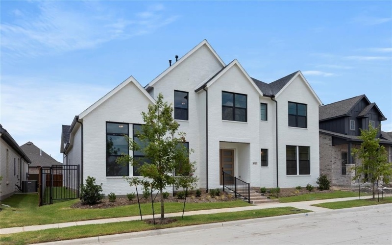 9721 Dahlia Boulevard, Mesquite, TX 75126, 4 Bedrooms Bedrooms, ,5 BathroomsBathrooms,Residential,For Sale,9721 Dahlia Boulevard,0,20841355