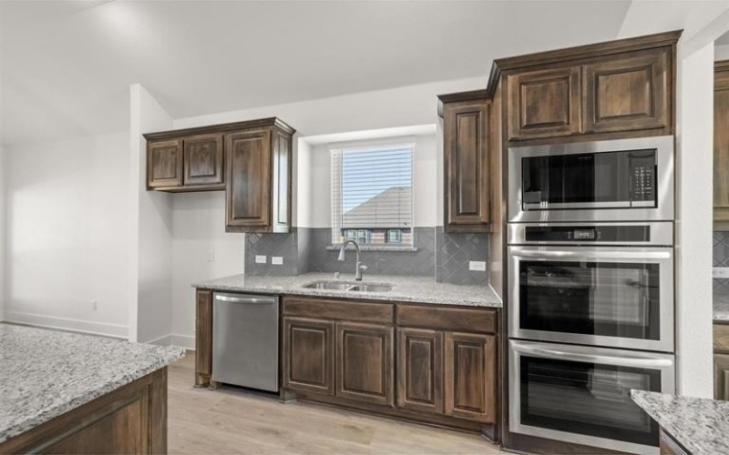 229 Tradd Street, Glenn Heights, TX 75154, 5 Bedrooms Bedrooms, ,3 BathroomsBathrooms,Residential,For Sale,229 Tradd Street,20841378