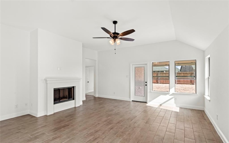7732 Barley Field, Joshua, TX 76058, 3 Bedrooms Bedrooms, ,2 BathroomsBathrooms,Residential,For Sale,7732 Barley Field,20838133