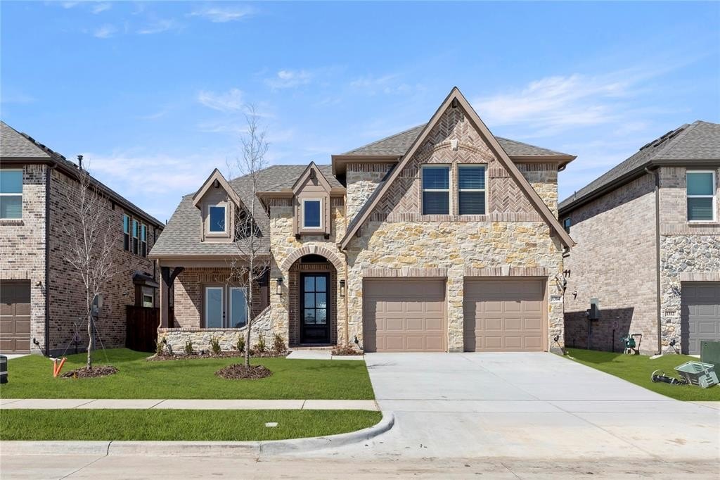 1314 Comal Drive, Forney, TX 75126, 5 Bedrooms Bedrooms, ,5 BathroomsBathrooms,Residential,For Sale,1314 Comal Drive,20838144