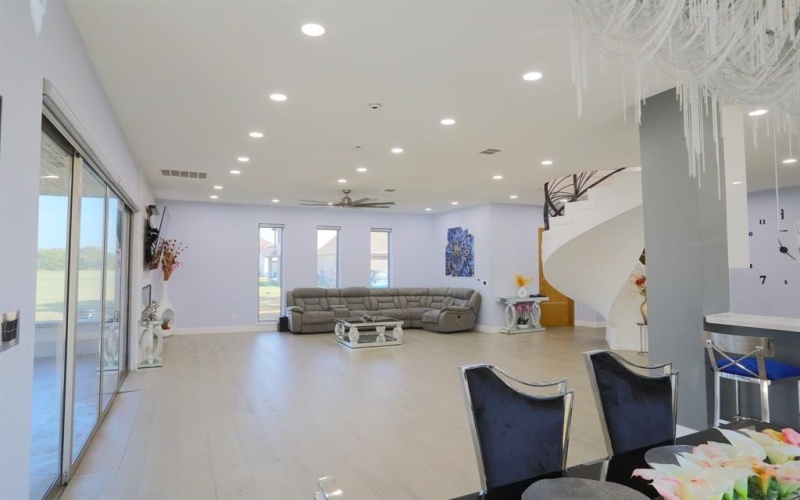1719 Right Field Court, Cedar Hill, TX 75104, 4 Habitaciones Habitaciones , ,5 BañosBaños,Residential,En Venta,1719 Right Field Court,20838412