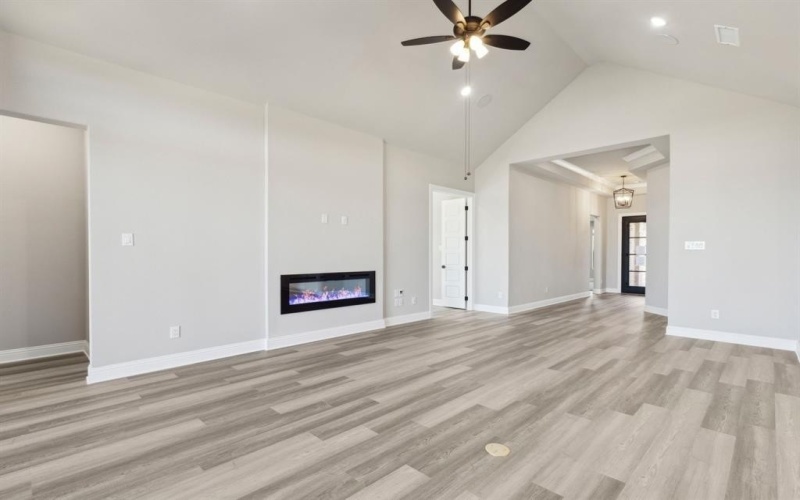 204 Bristol Lane, Azle, TX 76020, 4 Bedrooms Bedrooms, ,3 BathroomsBathrooms,Residential,For Sale,204 Bristol Lane,20838494