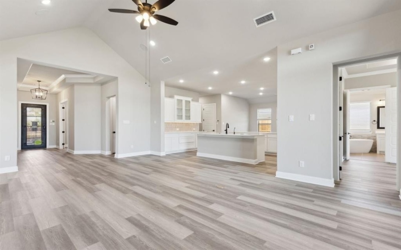 204 Bristol Lane, Azle, TX 76020, 4 Bedrooms Bedrooms, ,3 BathroomsBathrooms,Residential,For Sale,204 Bristol Lane,20838494