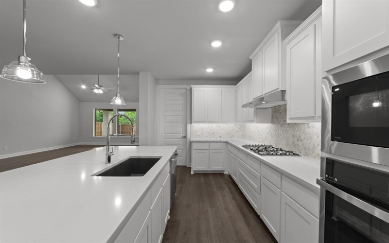 1012 Violet Drive, Crowley, TX 76036, 4 Habitaciones Habitaciones , ,3 BañosBaños,Residential,En Venta,1012 Violet Drive,20841887