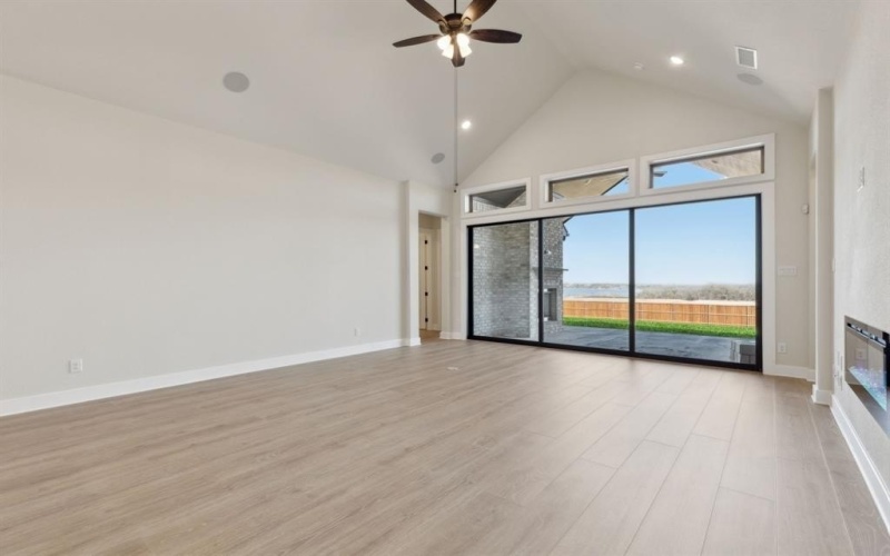 120 Bristol Lane, Azle, TX 76020, 5 Bedrooms Bedrooms, ,5 BathroomsBathrooms,Residential,For Sale,120 Bristol Lane,20838844