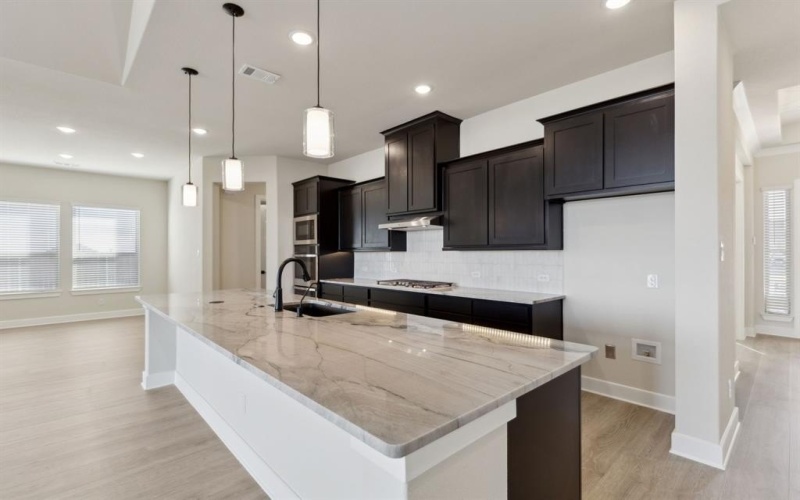 120 Bristol Lane, Azle, TX 76020, 5 Bedrooms Bedrooms, ,5 BathroomsBathrooms,Residential,For Sale,120 Bristol Lane,20838844