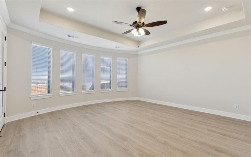 120 Bristol Lane, Azle, TX 76020, 5 Bedrooms Bedrooms, ,5 BathroomsBathrooms,Residential,For Sale,120 Bristol Lane,20838844