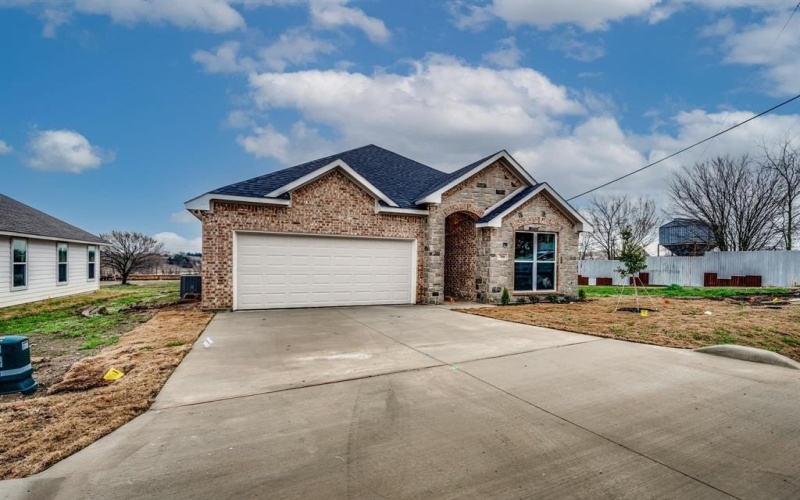 700 N Church Street, Ferris, TX 75125, 3 Bedrooms Bedrooms, ,2 BathroomsBathrooms,Residential,For Sale,700 N Church Street,20842059