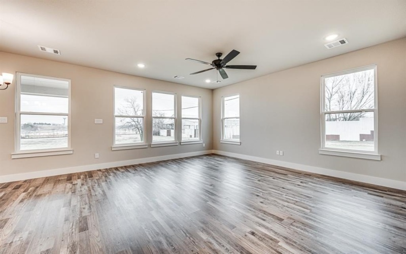 700 N Church Street, Ferris, TX 75125, 3 Bedrooms Bedrooms, ,2 BathroomsBathrooms,Residential,For Sale,700 N Church Street,20842059
