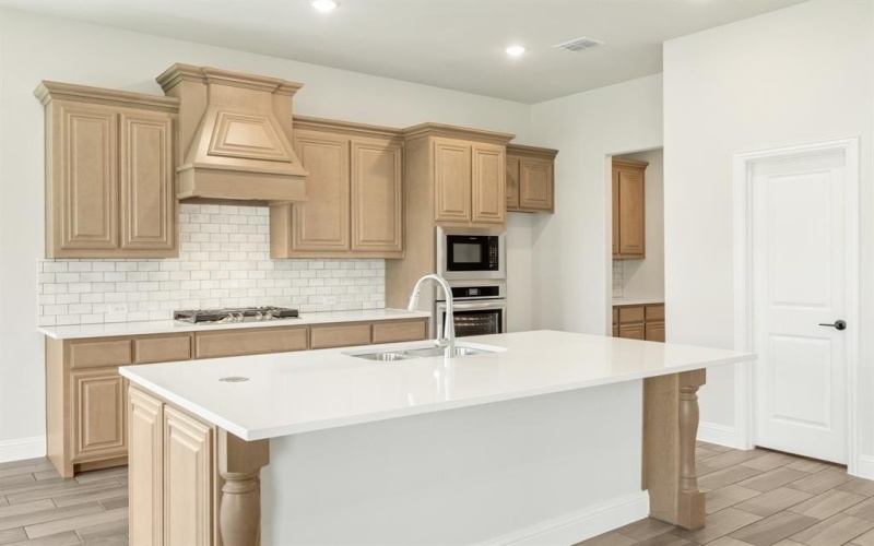 2406 Hagen Drive, Mansfield, TX 76084, 4 Bedrooms Bedrooms, ,5 BathroomsBathrooms,Residential,For Sale,2406 Hagen Drive,20839023