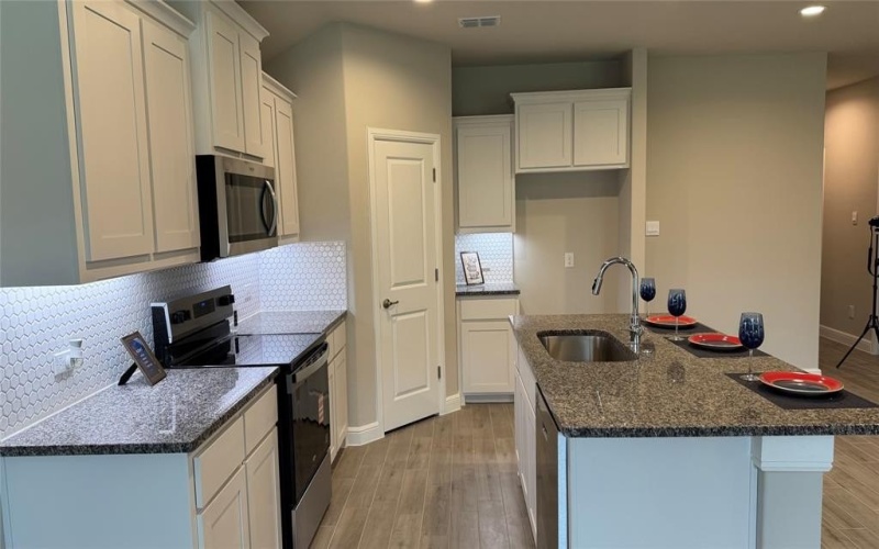 1760 RIVER BEND Road, Burleson, TX 76028, 4 Habitaciones Habitaciones , ,2 BañosBaños,Residential,En Venta,1760 RIVER BEND Road,20836196