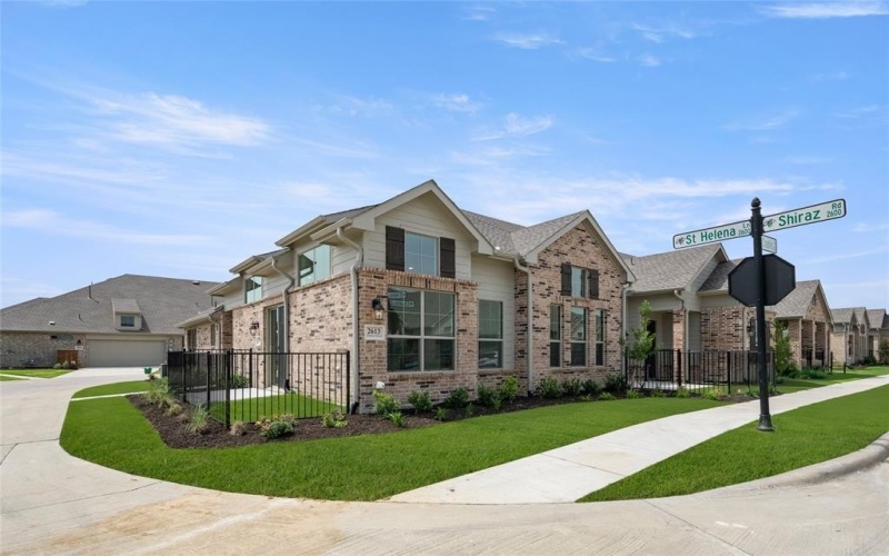 2613 Chablis Drive, Grand Prairie, TX 75054, 2 Habitaciones Habitaciones , ,2 BañosBaños,Residential,En Venta,2613 Chablis Drive,0,20839590