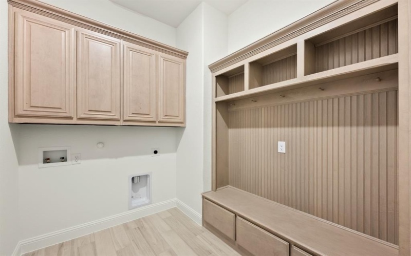 918 S Bluebird Lane, Midlothian, TX 76065, 3 Bedrooms Bedrooms, ,2 BathroomsBathrooms,Residential,For Sale,918 S Bluebird Lane,20836334