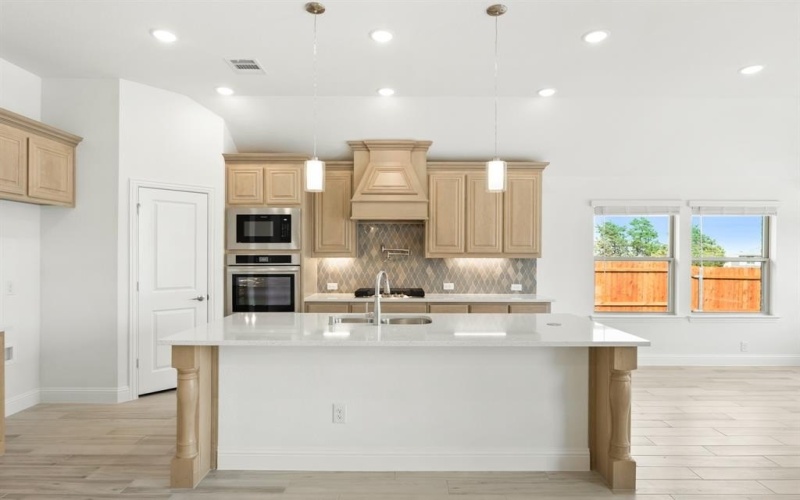 918 S Bluebird Lane, Midlothian, TX 76065, 3 Bedrooms Bedrooms, ,2 BathroomsBathrooms,Residential,For Sale,918 S Bluebird Lane,20836334