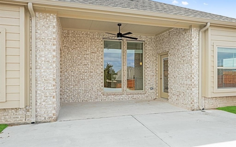 918 S Bluebird Lane, Midlothian, TX 76065, 3 Bedrooms Bedrooms, ,2 BathroomsBathrooms,Residential,For Sale,918 S Bluebird Lane,20836334