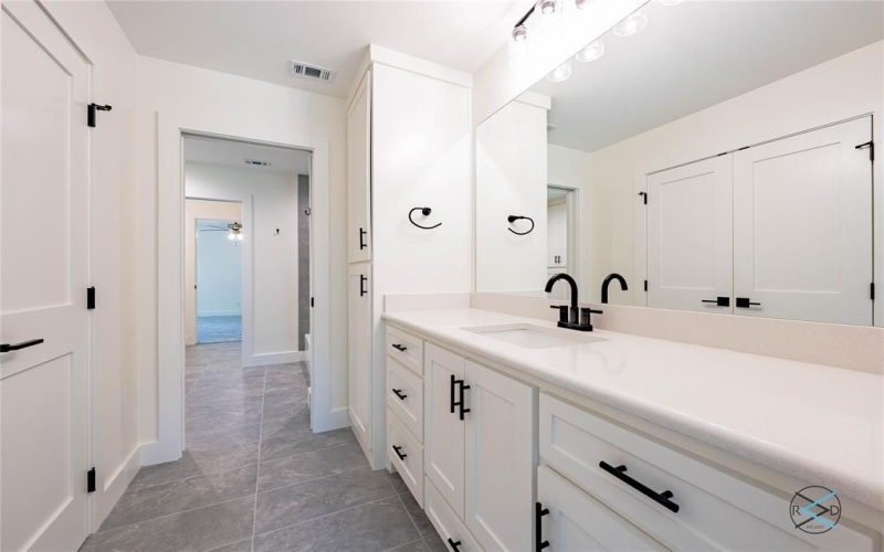 114 Castlewood Road, Enchanted Oaks, TX 75156, 4 Bedrooms Bedrooms, ,3 BathroomsBathrooms,Residential,For Sale,114 Castlewood Road,20839782