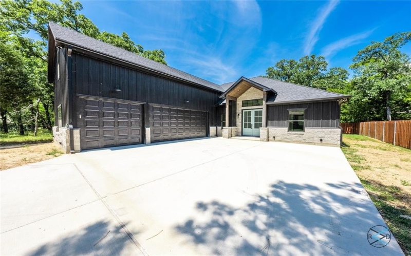 114 Castlewood Road, Enchanted Oaks, TX 75156, 4 Bedrooms Bedrooms, ,3 BathroomsBathrooms,Residential,For Sale,114 Castlewood Road,20839782