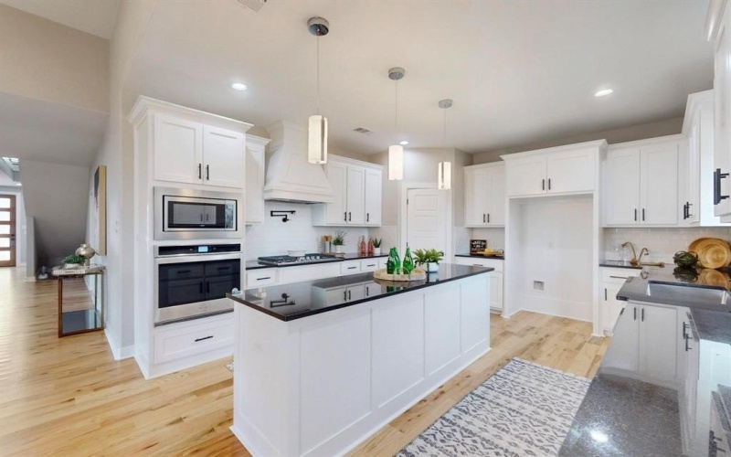 3928 SILVERHILL Drive, Dallas, TX 75241, 4 Bedrooms Bedrooms, ,3 BathroomsBathrooms,Residential,For Sale,3928 SILVERHILL Drive,0,20840059
