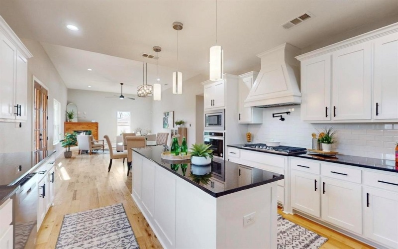 3928 SILVERHILL Drive, Dallas, TX 75241, 4 Bedrooms Bedrooms, ,3 BathroomsBathrooms,Residential,For Sale,3928 SILVERHILL Drive,0,20840059