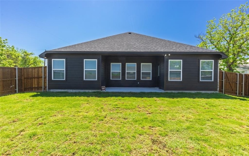 307 East Sanger Street, Celeste, TX 75423, 3 Bedrooms Bedrooms, ,2 BathroomsBathrooms,Residential,For Sale,307 East Sanger Street,0,20840487