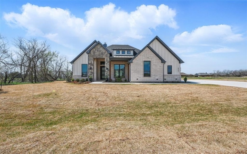 8241 Grayson Court, Midlothian, TX 76065, 4 Bedrooms Bedrooms, ,2 BathroomsBathrooms,Residential,For Sale,8241 Grayson Court,20840534