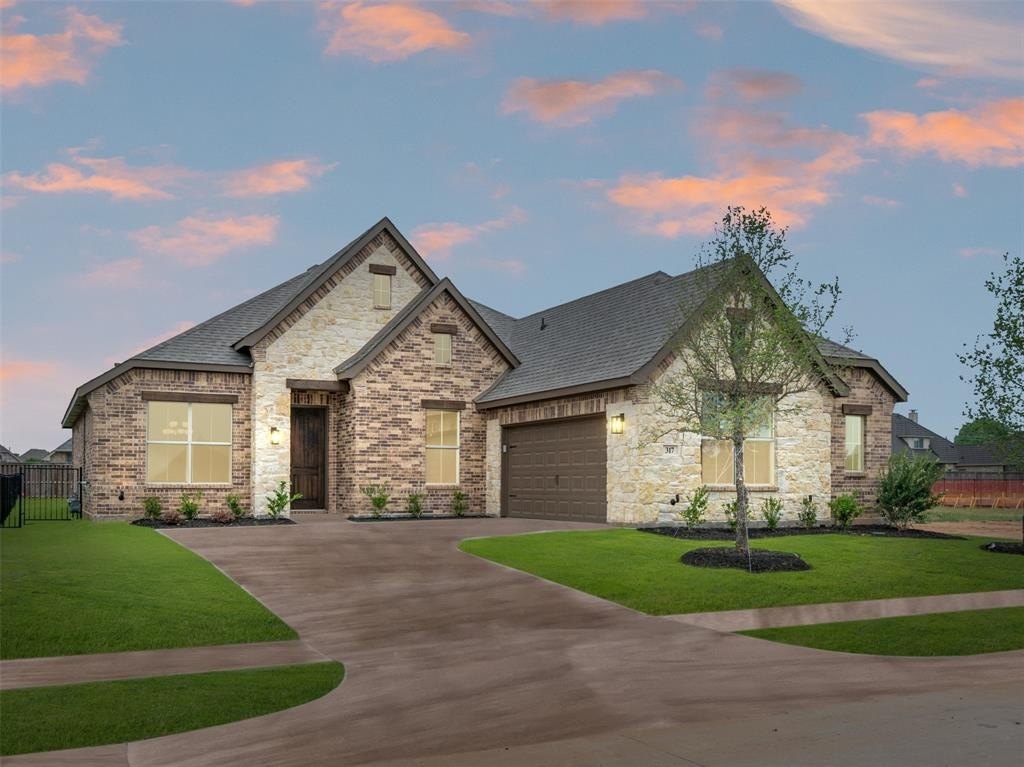 317 Bowrider Lane, Granbury, TX 76049, 3 Bedrooms Bedrooms, ,2 BathroomsBathrooms,Residential,For Sale,317 Bowrider Lane,20837486