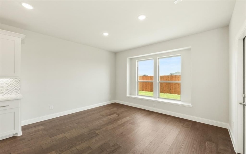 545 Holiday Avenue, Waxahachie, TX 75165, 5 Bedrooms Bedrooms, ,5 BathroomsBathrooms,Residential,For Sale,545 Holiday Avenue,20840914