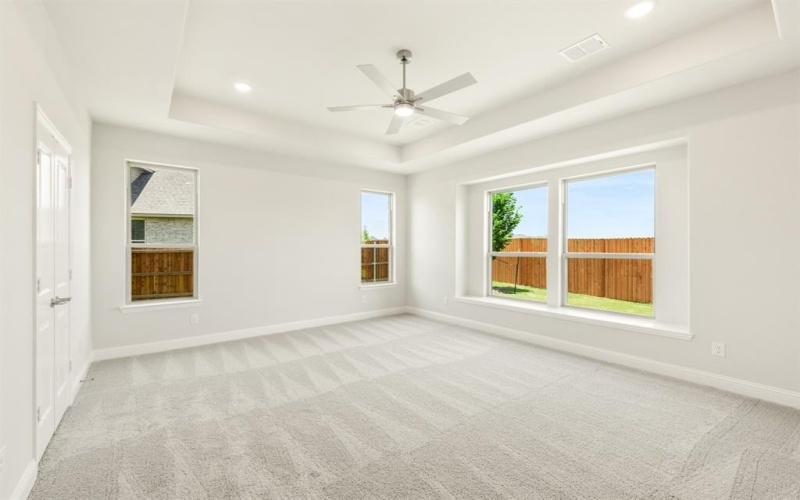 545 Holiday Avenue, Waxahachie, TX 75165, 5 Bedrooms Bedrooms, ,5 BathroomsBathrooms,Residential,For Sale,545 Holiday Avenue,20840914