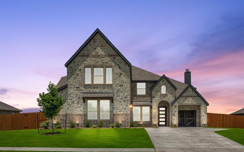 545 Holiday Avenue, Waxahachie, TX 75165, 5 Bedrooms Bedrooms, ,5 BathroomsBathrooms,Residential,For Sale,545 Holiday Avenue,20840914