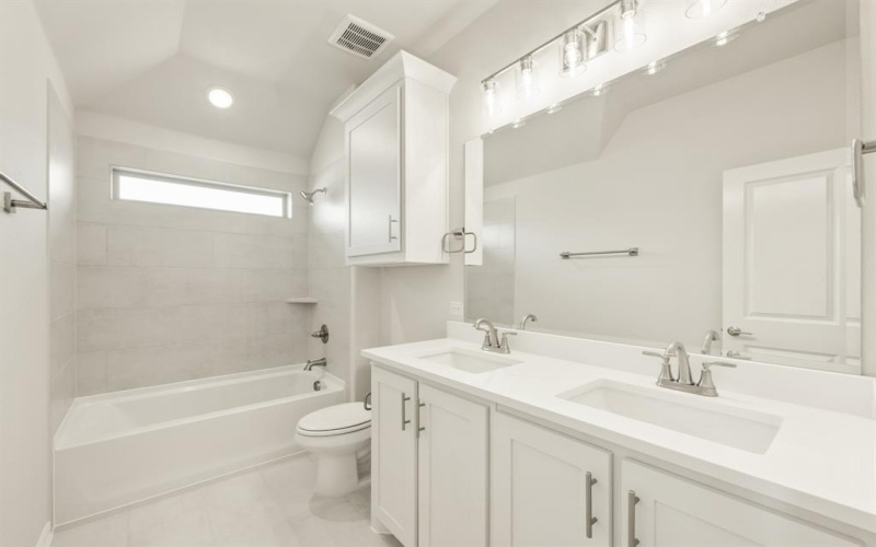 545 Holiday Avenue, Waxahachie, TX 75165, 5 Bedrooms Bedrooms, ,5 BathroomsBathrooms,Residential,For Sale,545 Holiday Avenue,20840914