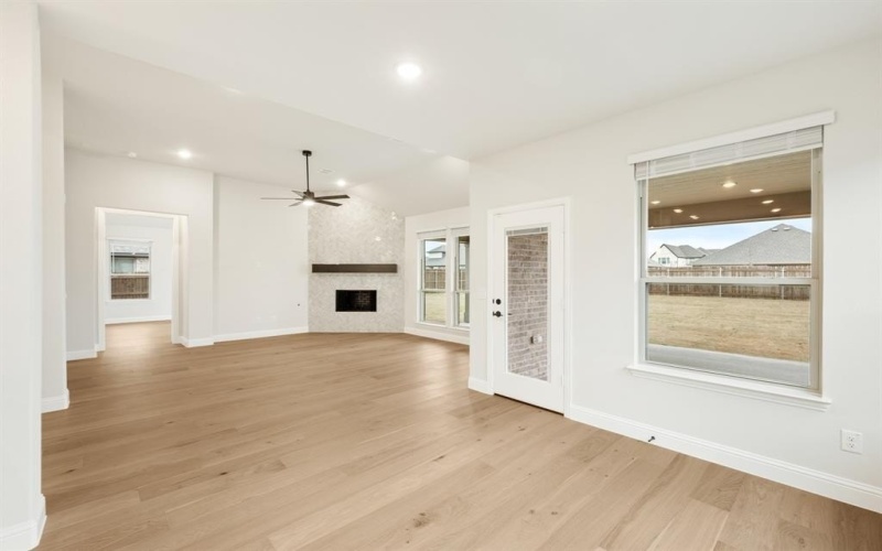 635 Sirius Drive, Waxahachie, TX 75165, 4 Bedrooms Bedrooms, ,3 BathroomsBathrooms,Residential,For Sale,635 Sirius Drive,20842080